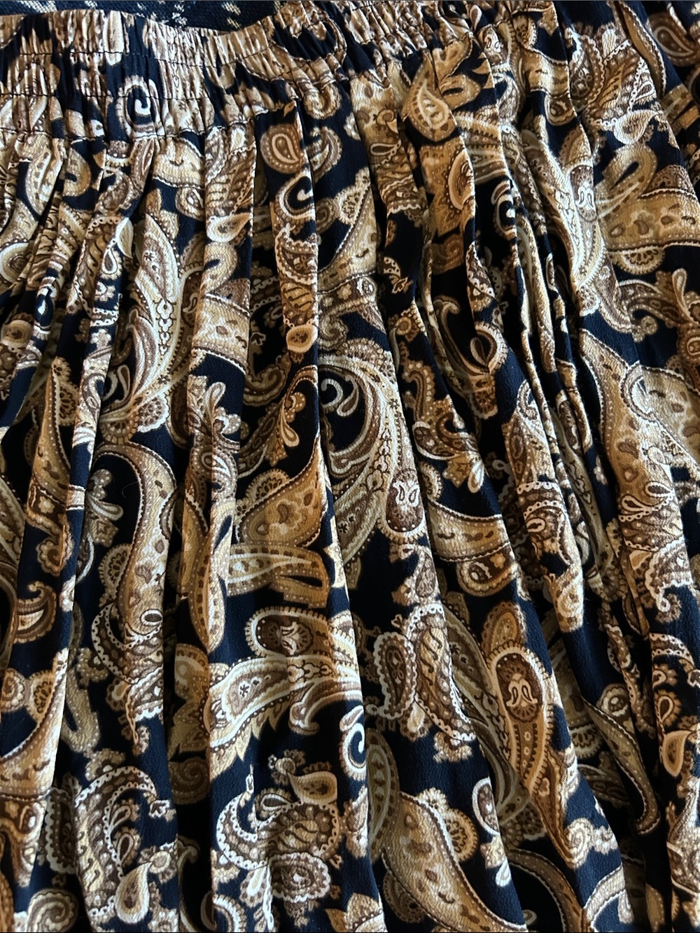 Vintage Black and Tan Paisley Maxi Skirt - great condition - Picture 4 of 4